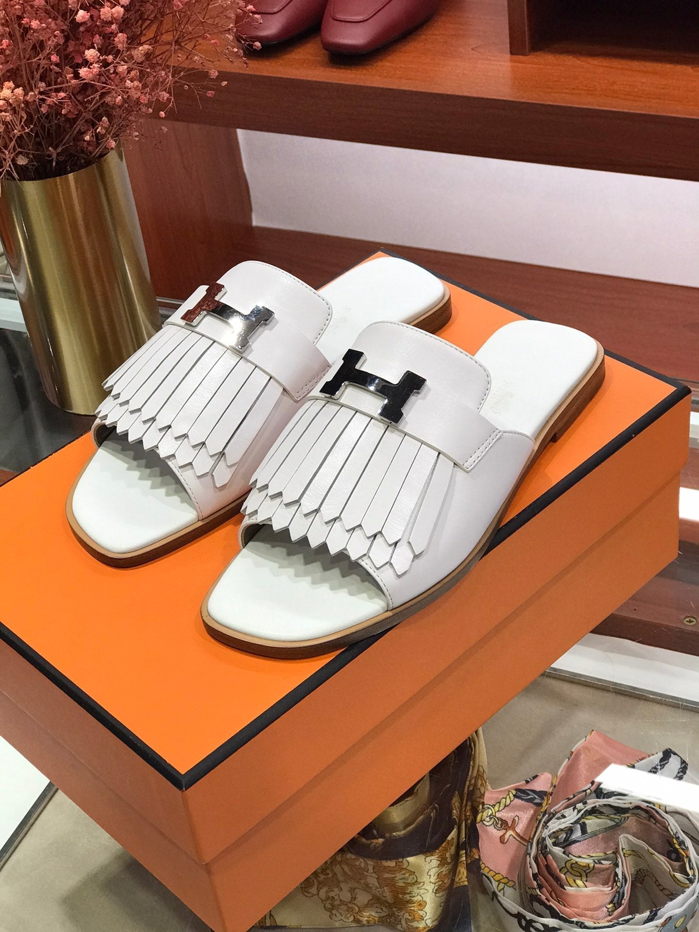 HERMES ROYAL SANDAL WHITE LAMBSKIN
