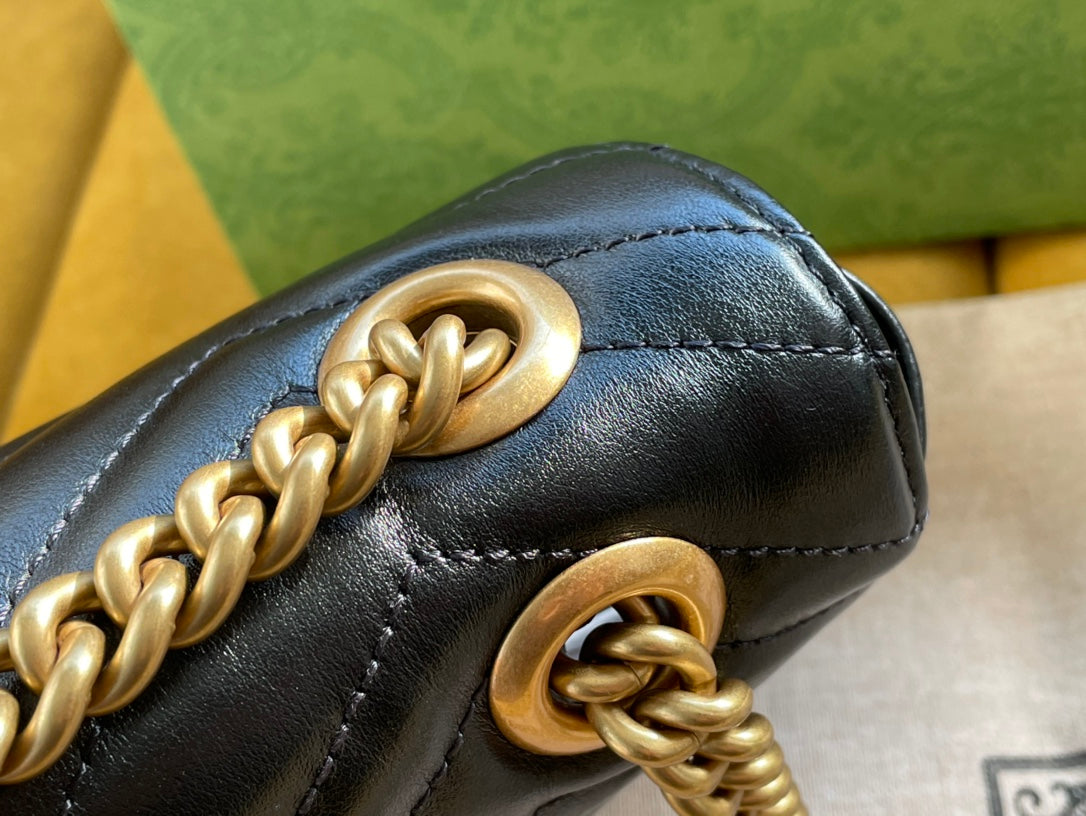 GUCCI MARMONT MATELASSÉ SMALL 22 BAG BLACK CALFSKIN