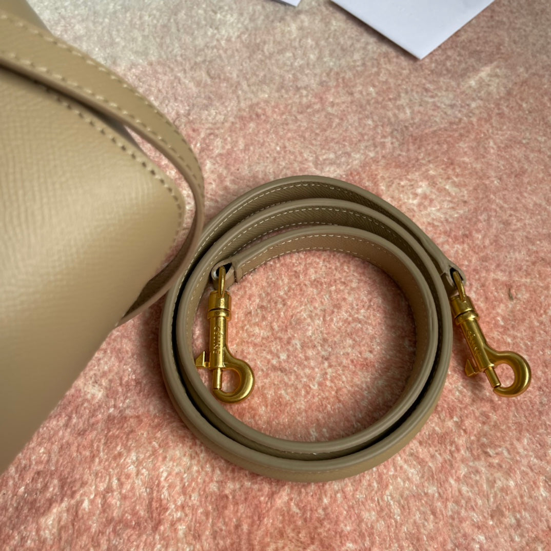 CELINE FISH BAG 24 BEIGE CREAM LEATHER