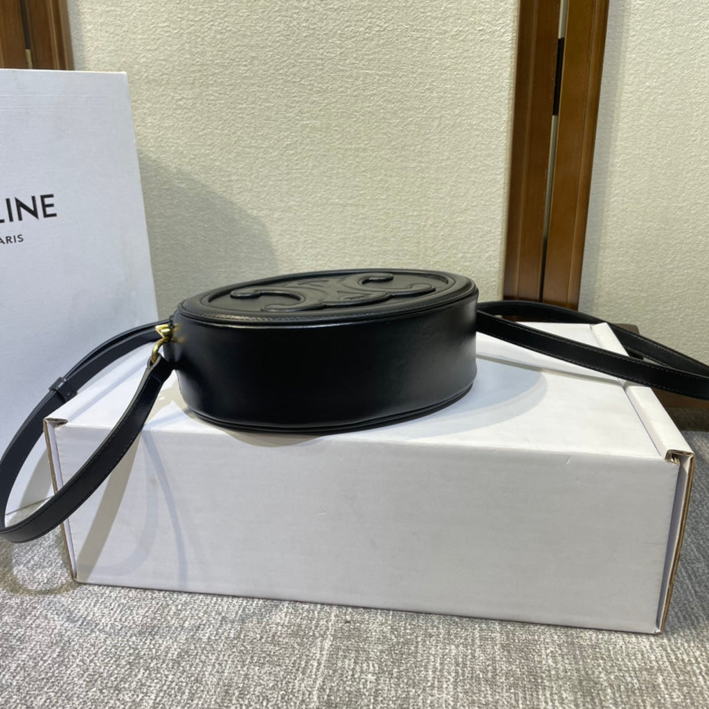 CELINE OVAL PURSE BAG 20 IN BLACK CALFSKIN