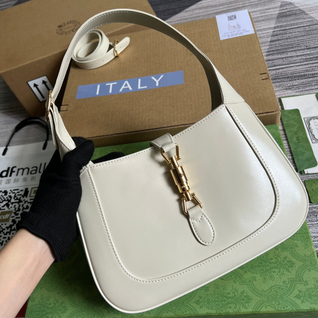 GUCCI JACKIE SMALL 28 SHOULDER BAG IN WHITE CALFSKIN