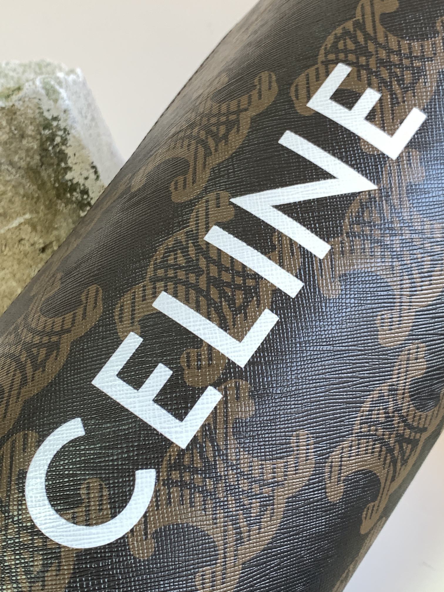 CELINE CYLINDRICAL 22  BAG BLACK BROWN COWHIDE