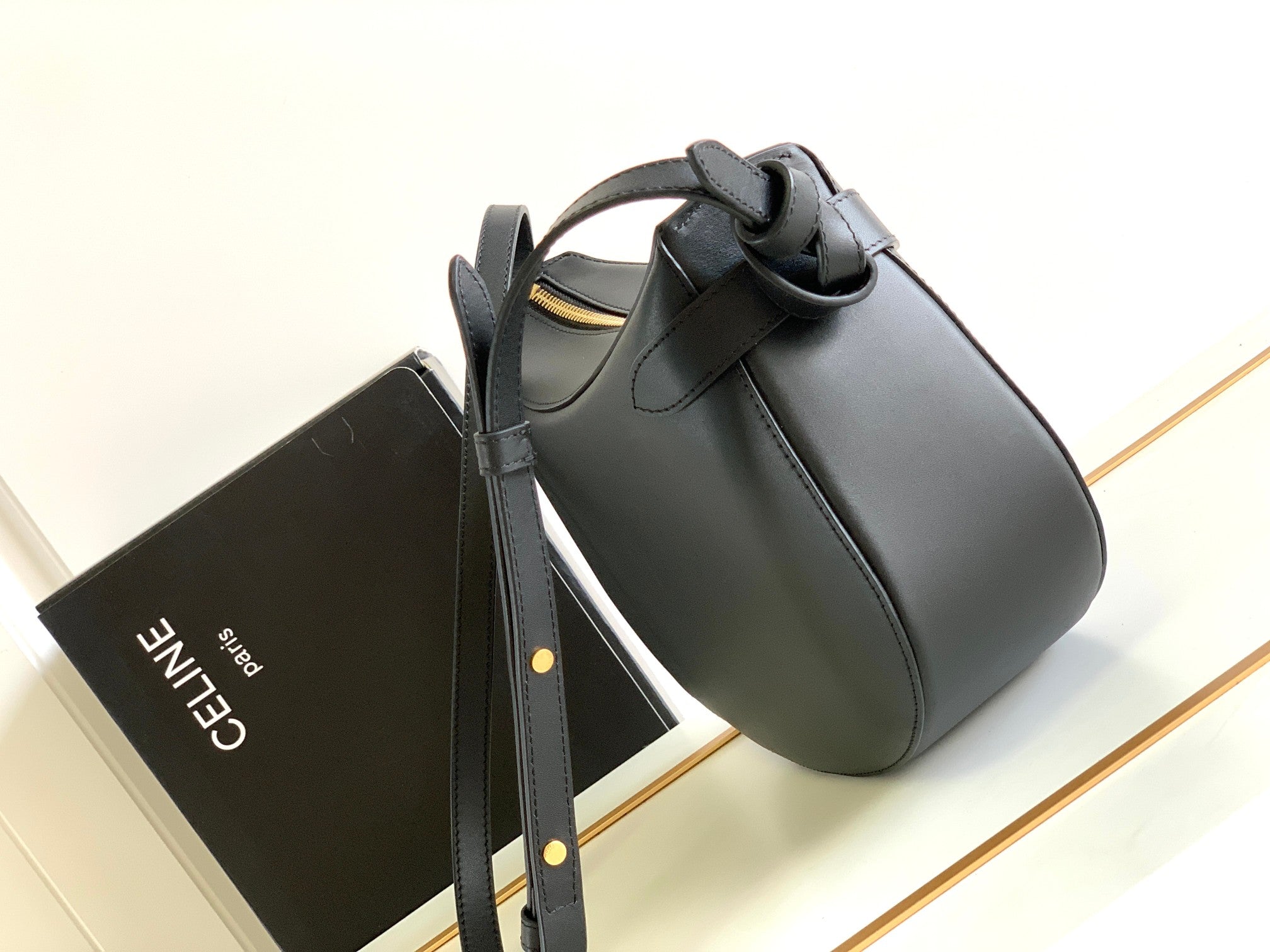 CELINE TRIOMPHE CLASSIC 25 BLACK CALFSKIN