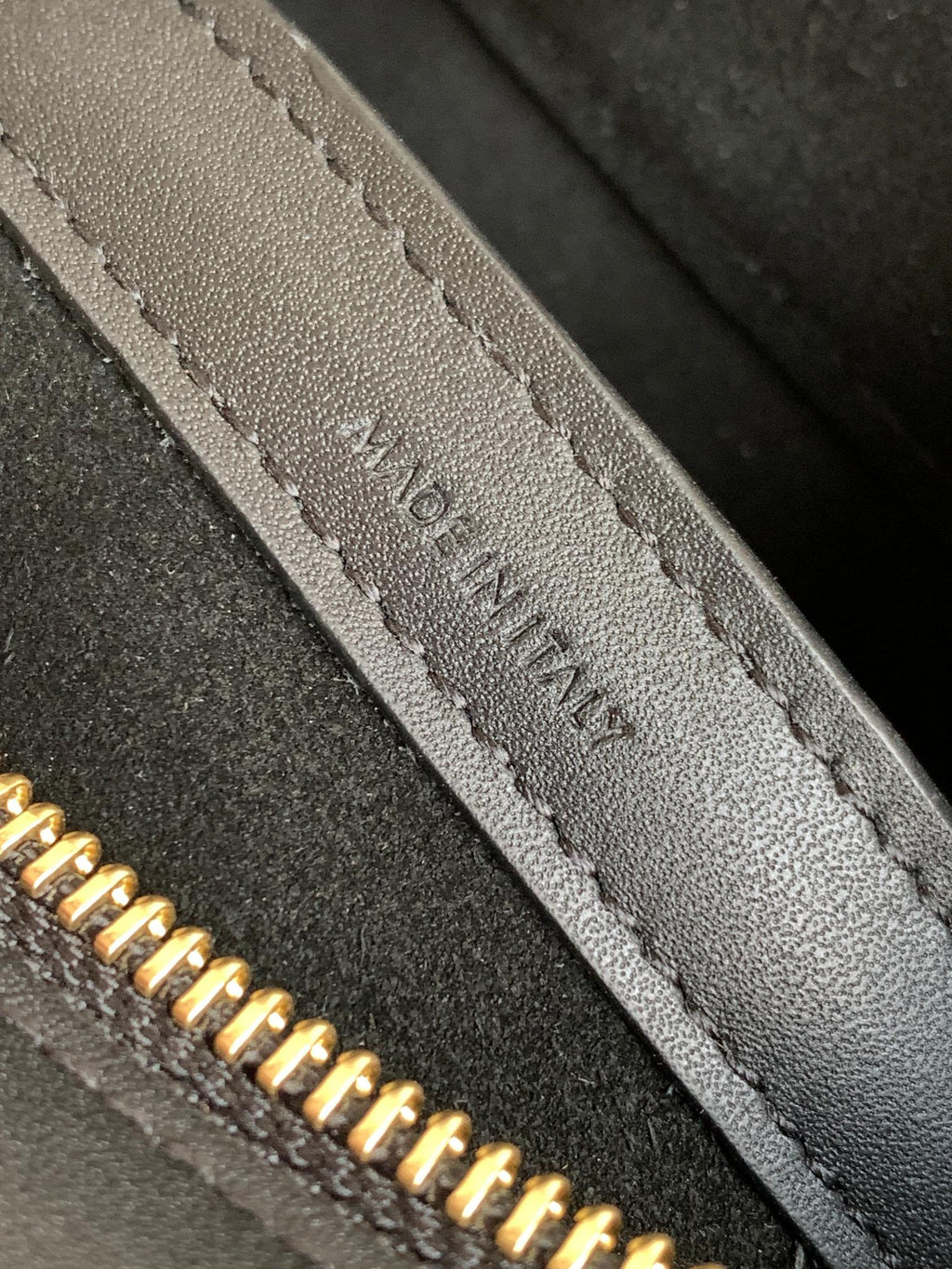 CELINE TRIOMPHE CLASSIC 25 BLACK CALFSKIN