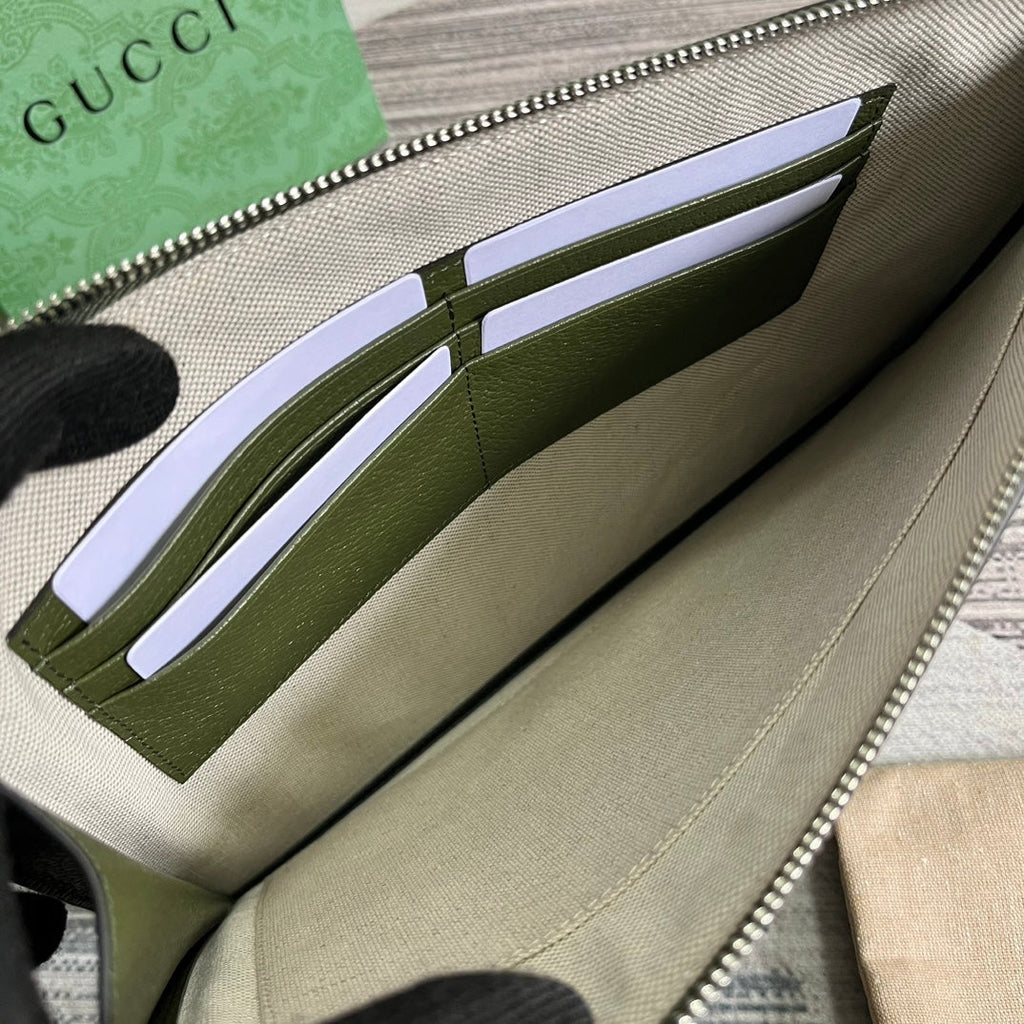 GUCCI MARMONT POUCH 30 IN ARMY GREEN LAMBSKIN