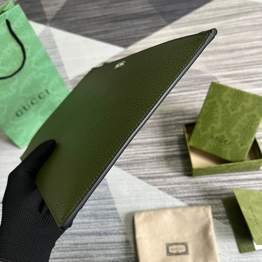 GUCCI MARMONT POUCH 30 IN ARMY GREEN LAMBSKIN