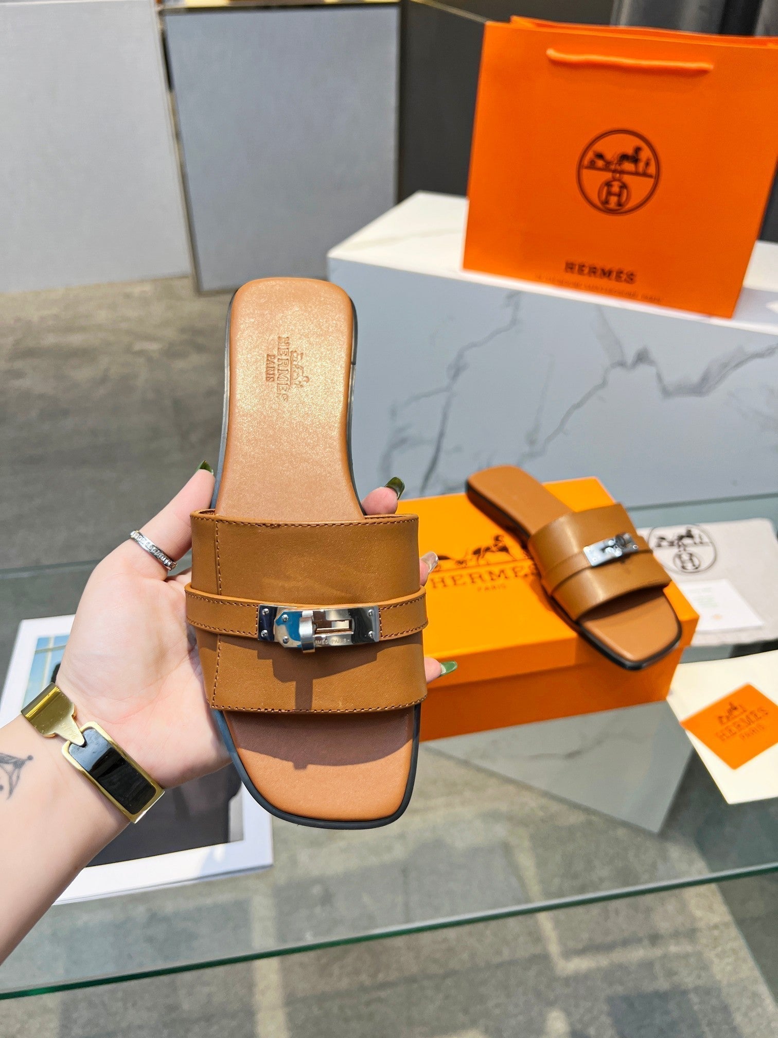 HERMES Giulia Sandal Tan Calfskin