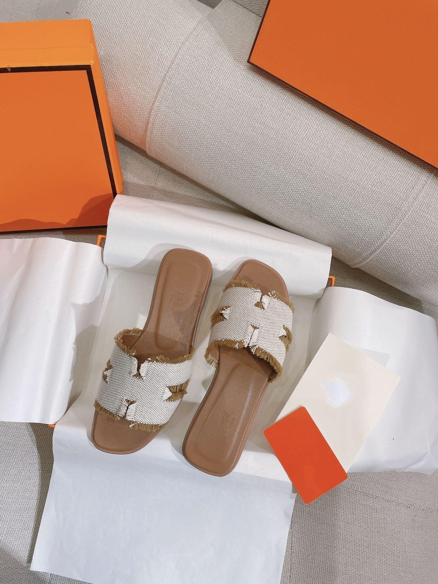 HERMES 0RAN SANDAL GRAY CLOUD CANVAS