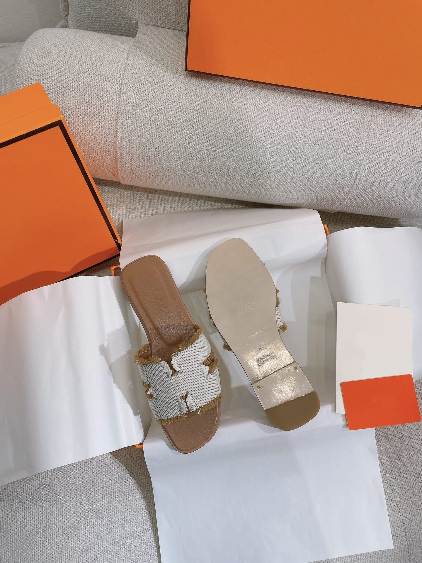 HERMES 0RAN SANDAL GRAY CLOUD CANVAS