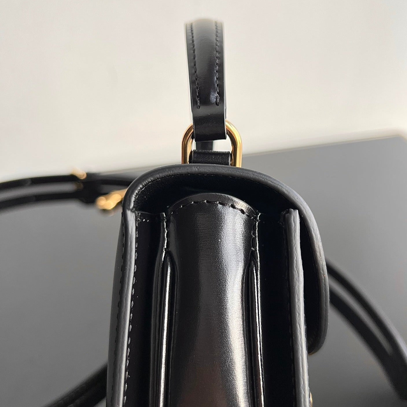 CELINE TRIOMPHE SHINY CALFSKIN HANDBAG 18 BLACK