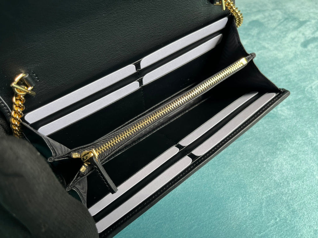 GUCCI BLONDIE SHOULDER BAG 21 IN BLACK CALFSKIN GOLD HARDWARE