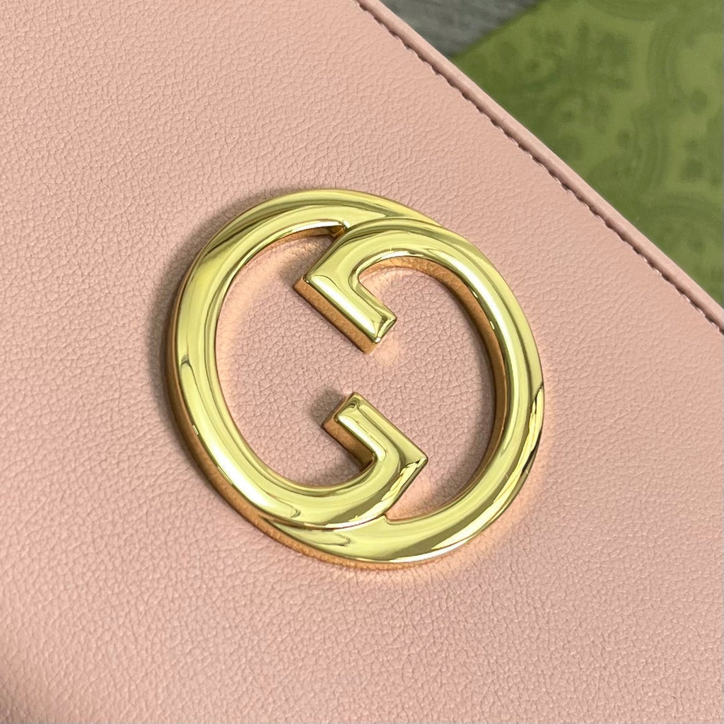 GUCCI BLONDIE 21 FULL ZIP WALLET IN LIGHT PINK CALFSKIN
