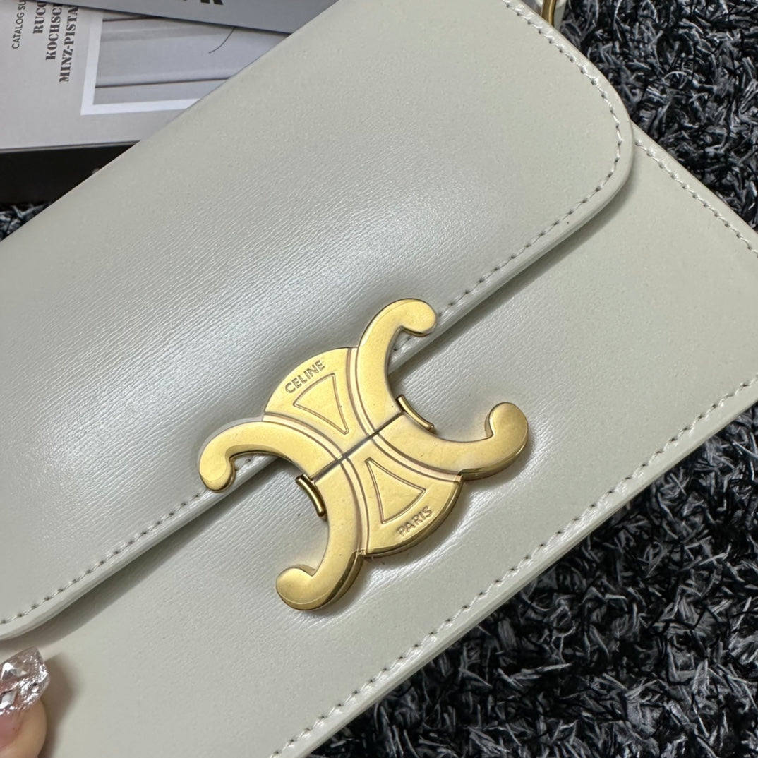 CELINE TRIOMPHE TEEN 18 WHITE COWHIDE LEATHER