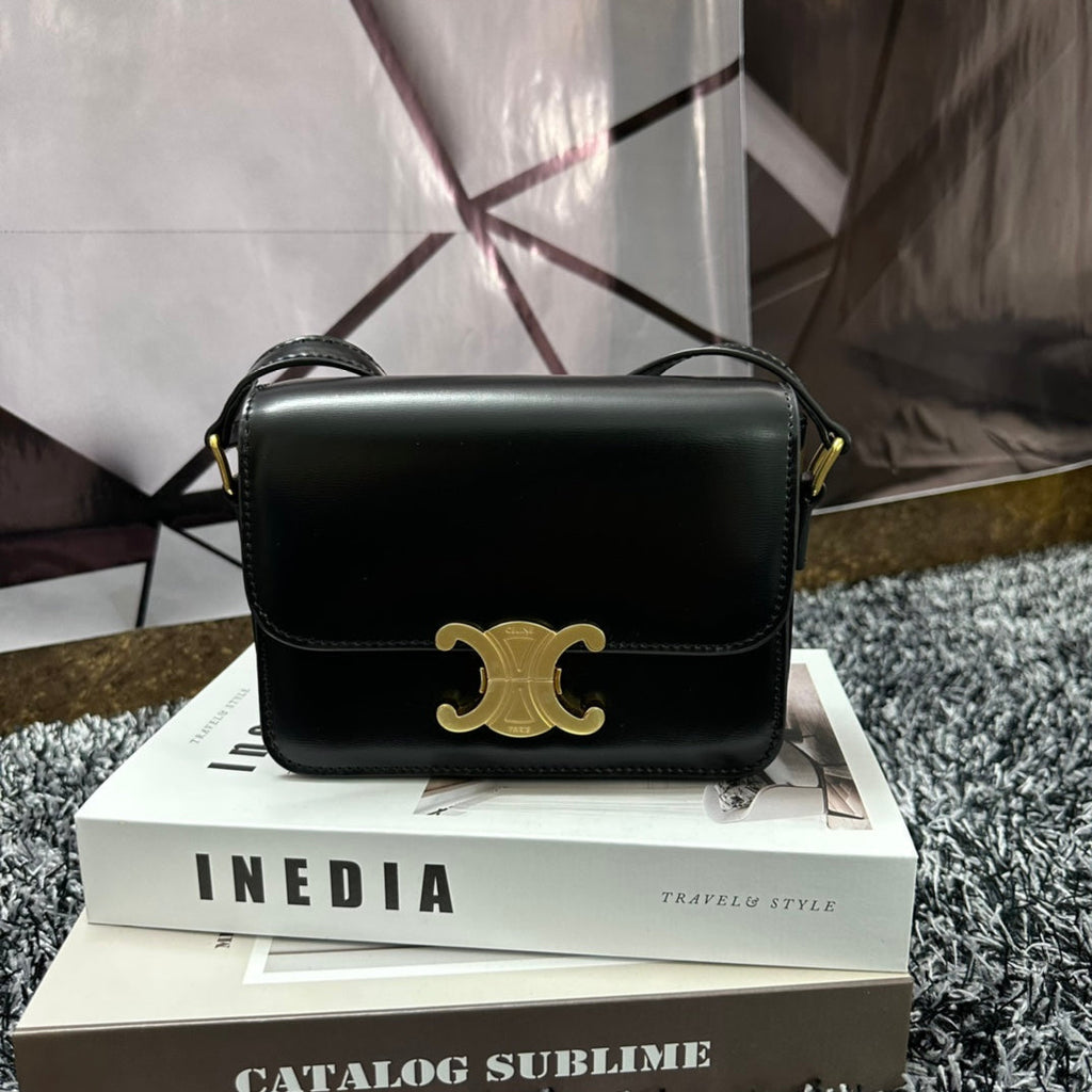CELINE TRIOMPHE TEEN 18 BLACK COWHIDE LEATHER