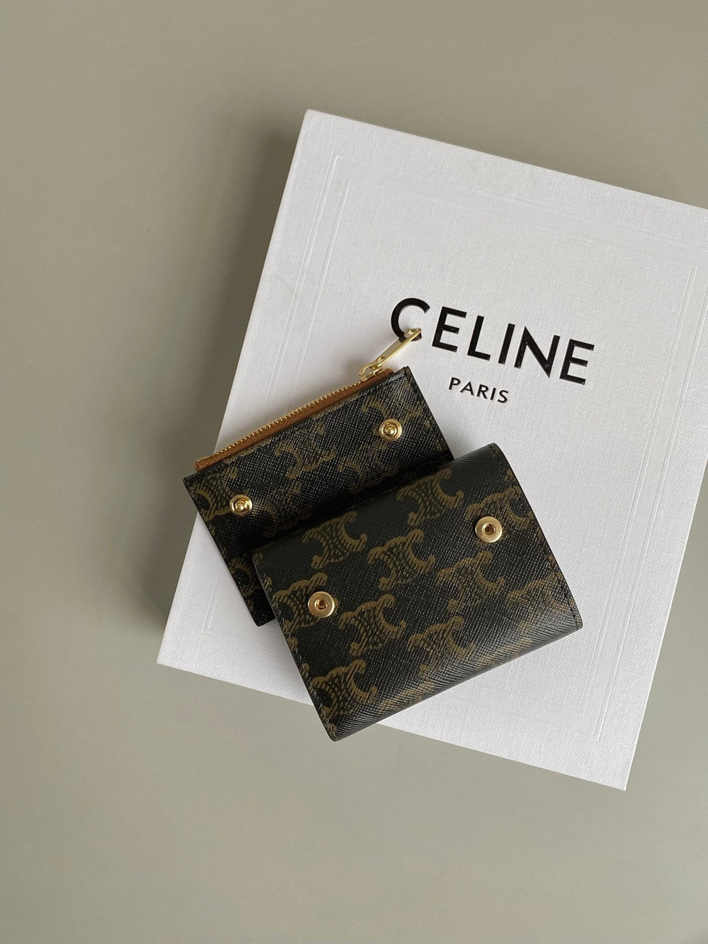 CELINE TRIOMPHE 9 WALLET TWO-IN-ONE OLD FLOWER BROWN CALFSKIN
