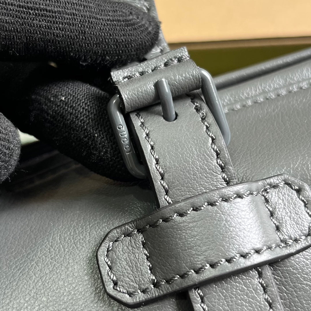 GUCCI SMALL 28 DUFFLE BAG IN BLACK SOLF CALFSKIN