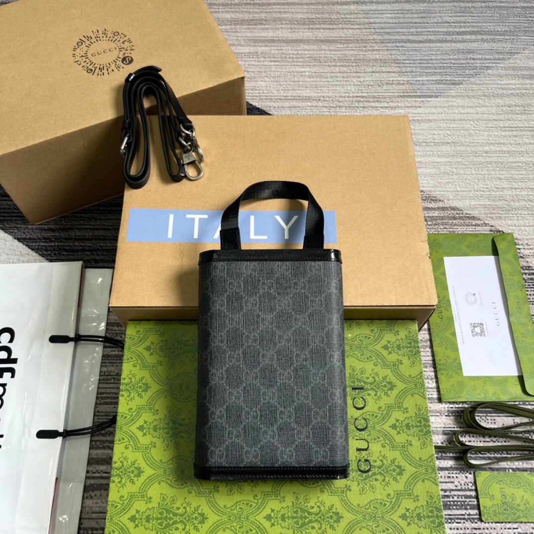 GUCCI CLASP CLUTCH 20 IN BLACK CANVAS AND CALFSKIN