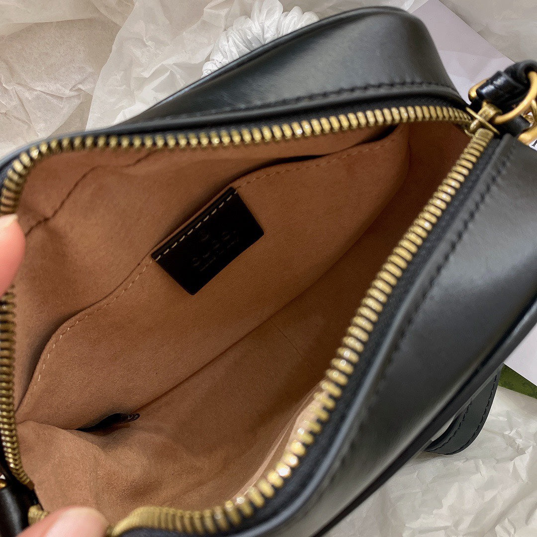 GUCCI MINI 18 MARMONT MATELASSÉ BLACK CALFSKIN WITH GOLDEN LOGO