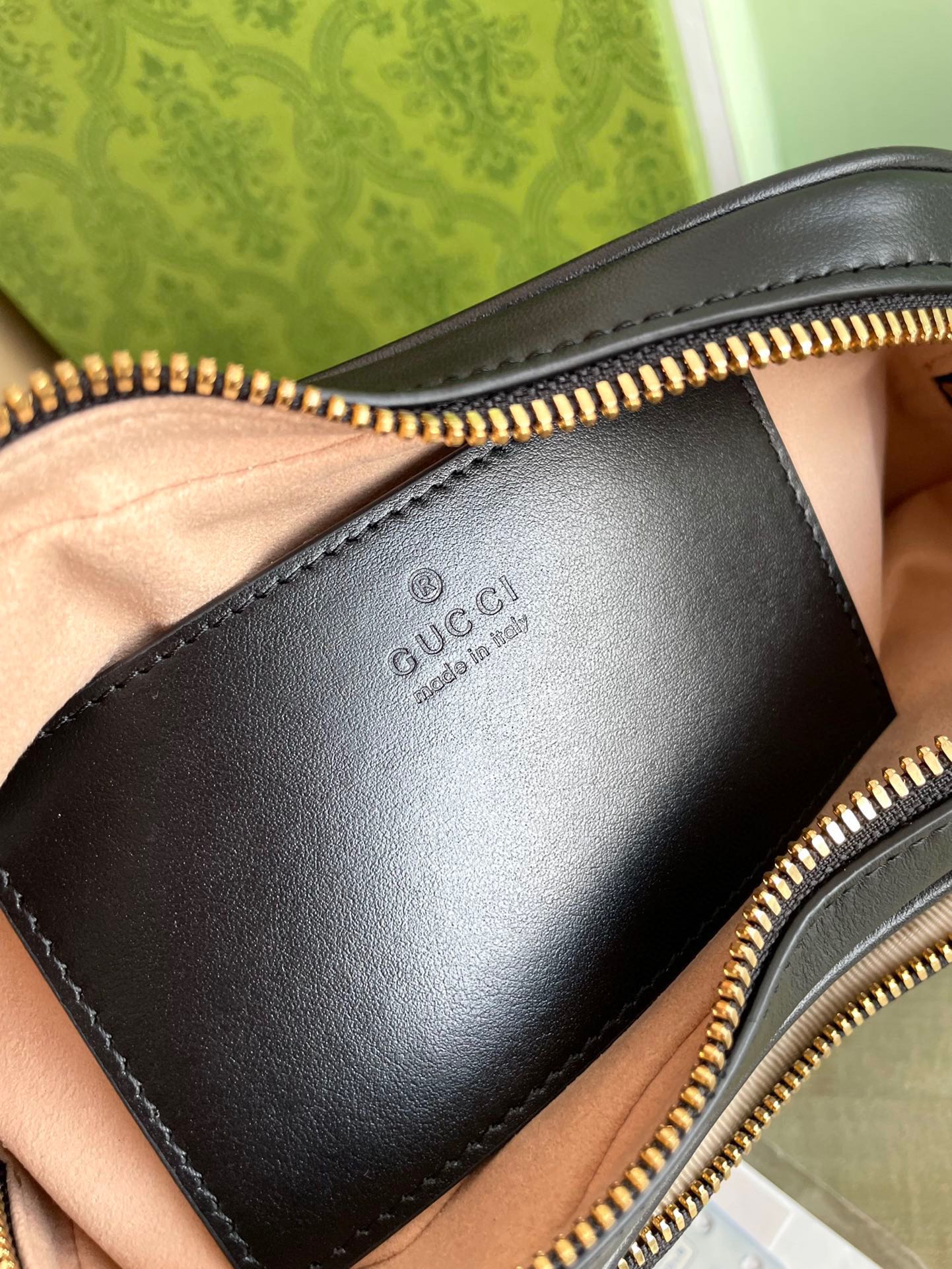 GUCCI MARMONT HEART BAG 20 IN BLACK CALFSKIN GOLD HARDWARE