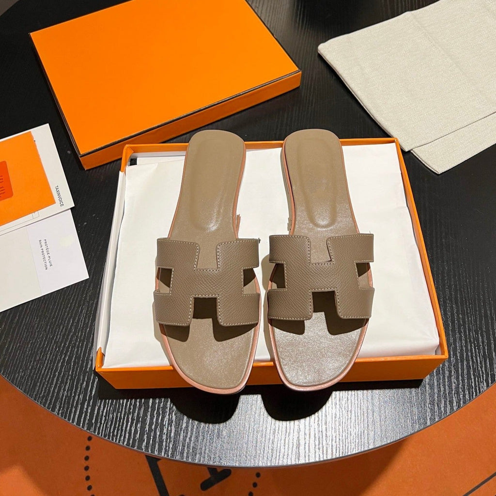 HERMES 0RAN SANDAL Leather Peanut