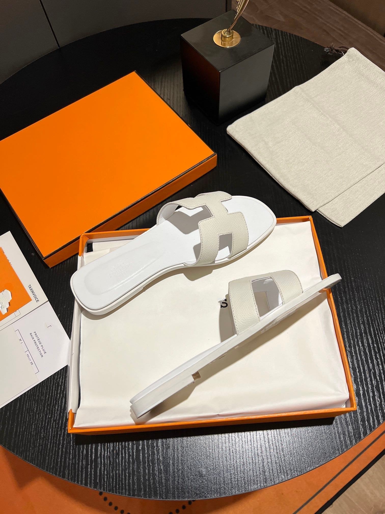 HERMES 0RAN SANDAL Leather White
