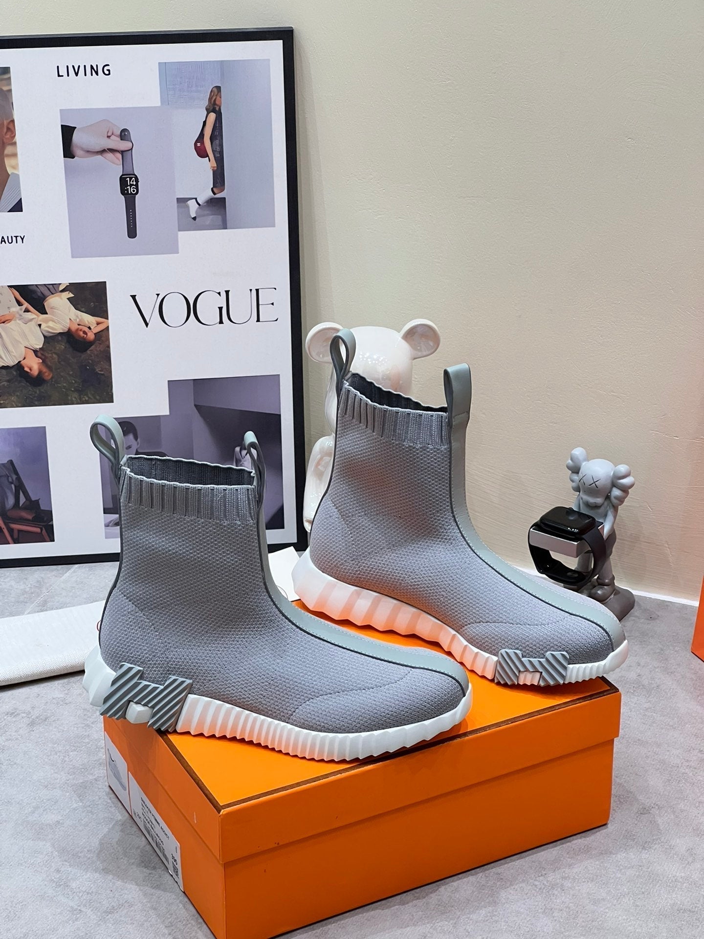 HERMES H FUN CLASSIC SNEAKER STYLISH LIGHT GRAY FABRIC