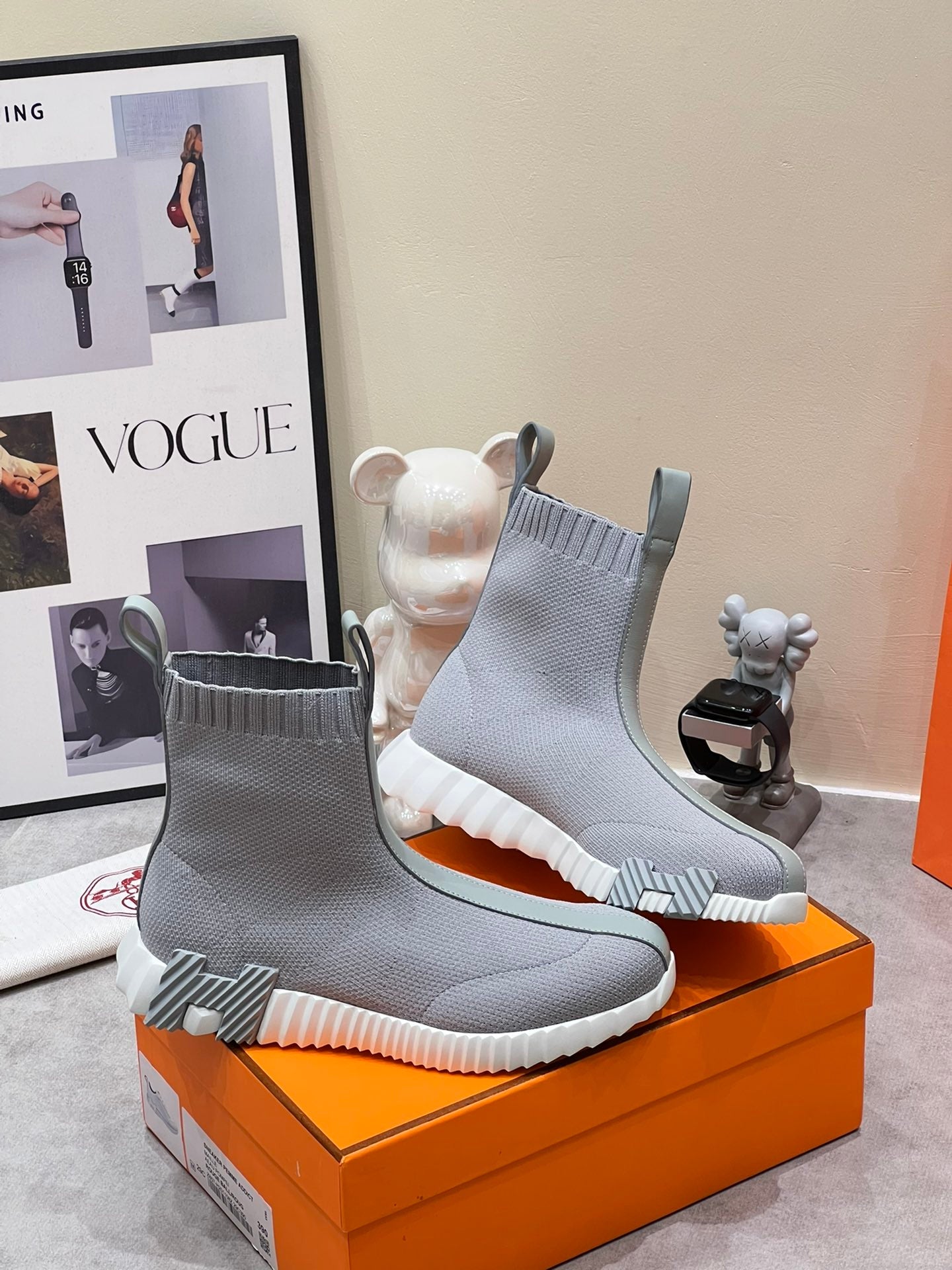HERMES H FUN CLASSIC SNEAKER STYLISH LIGHT GRAY FABRIC