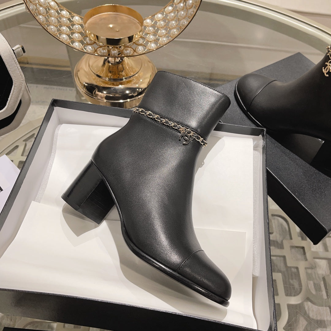 CHANEL MID-HEEL ANKLE BOOTS IN BLACK SMOOTH CALFSKIN