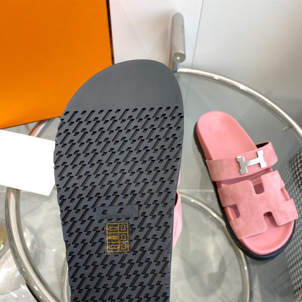HERMES Chypre Sandal Pink Suede
