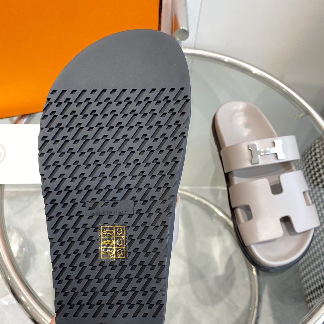HERMES Chypre Sandal Gray Leather