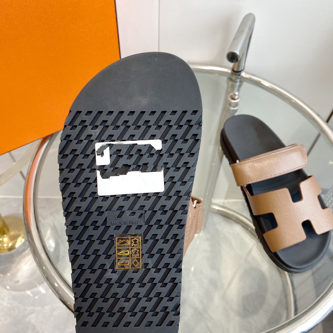 HERMES CHYPRE EPSOM Sandal brown Leather