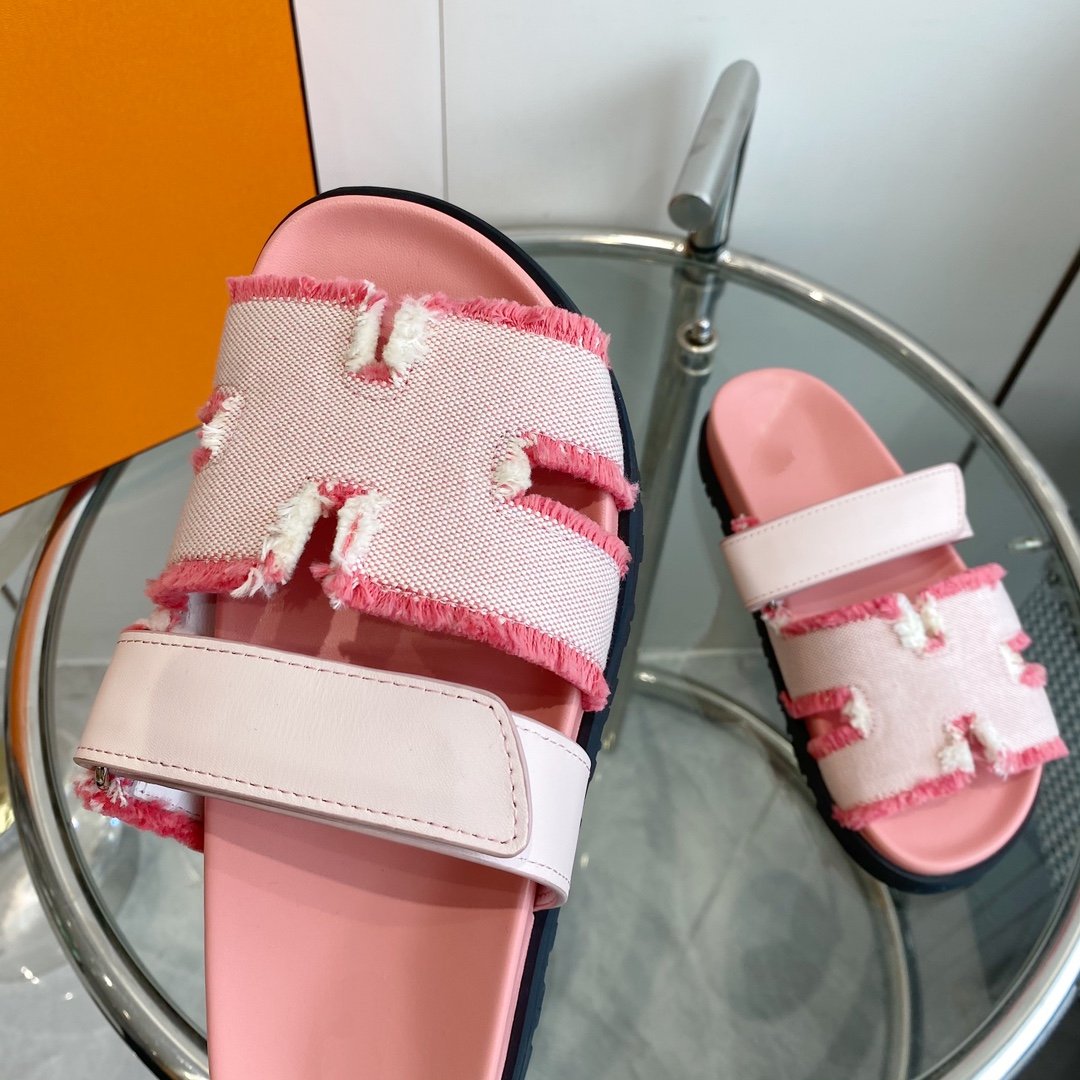 HERMES Chypre Techno Sandal Pink Leather