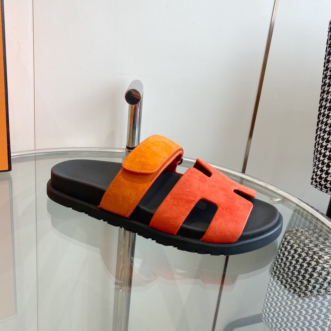 HERMES Chypre Sandal Suede Red Chapas / Orange