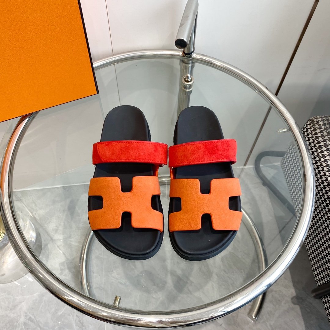 HERMES Chypre Sandal Orange Chapas / Red Suede