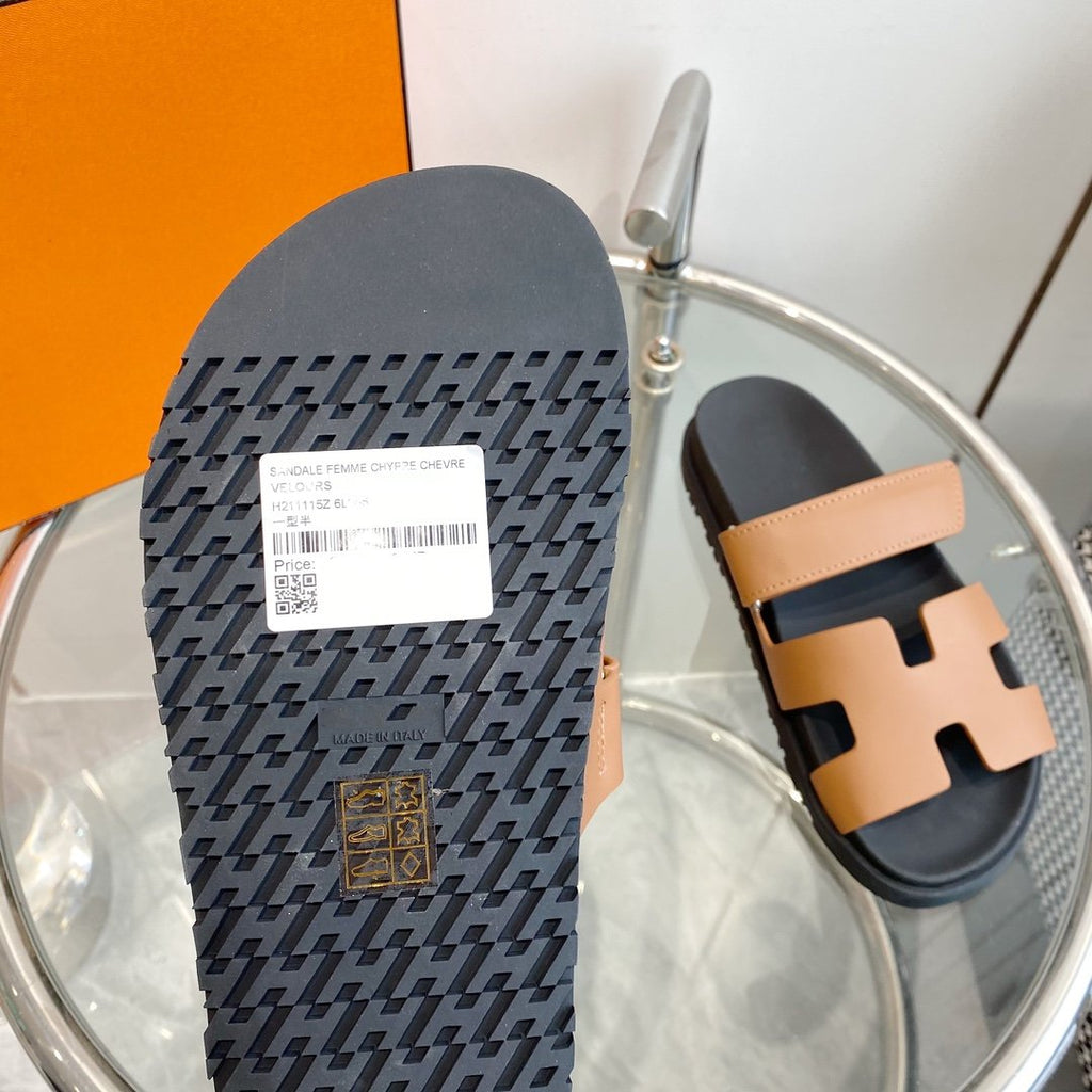 HERMES Chypre Sandal Brown Mastic Calfskin Leather