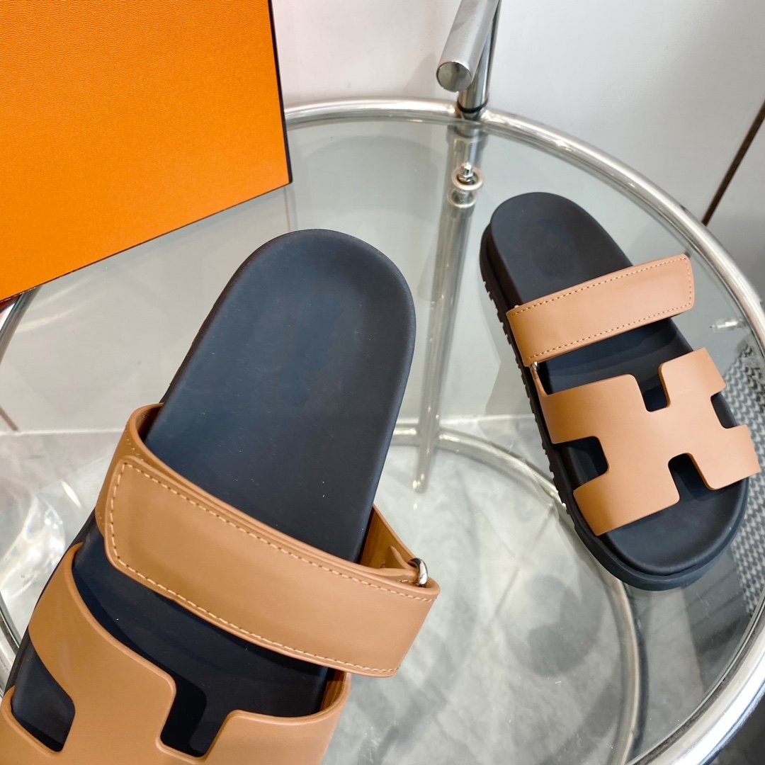 HERMES Chypre Sandal Brown Mastic Calfskin Leather
