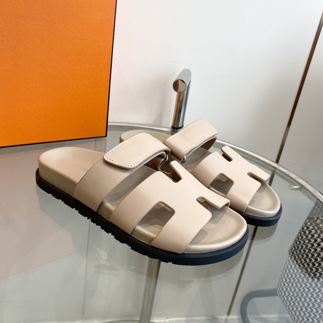 HERMES Chypre Sandal Beige Mastic Calfskin Leather