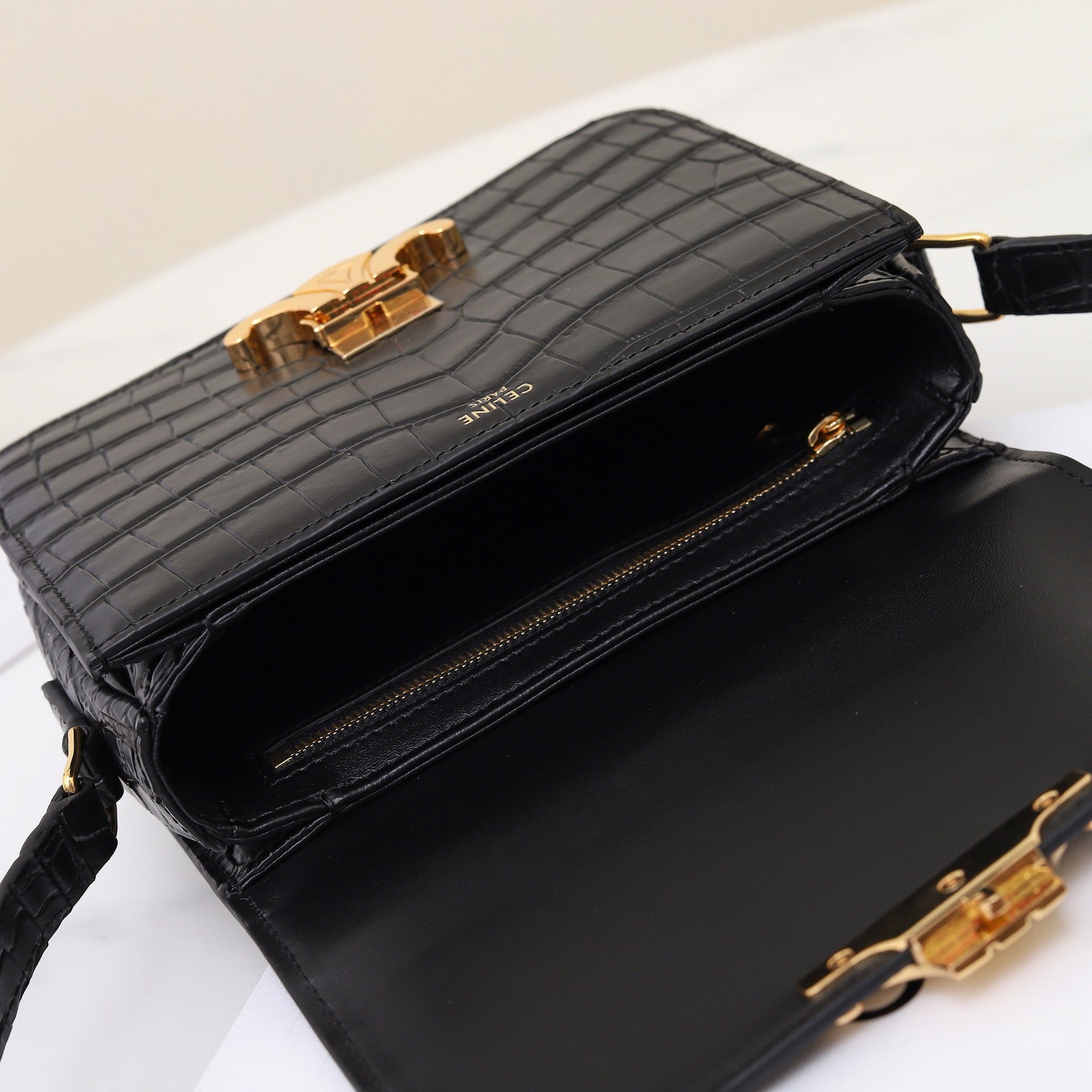 CELINE TRIOMPHE TEEN 18 BLACK ALLIGATOR SKIN