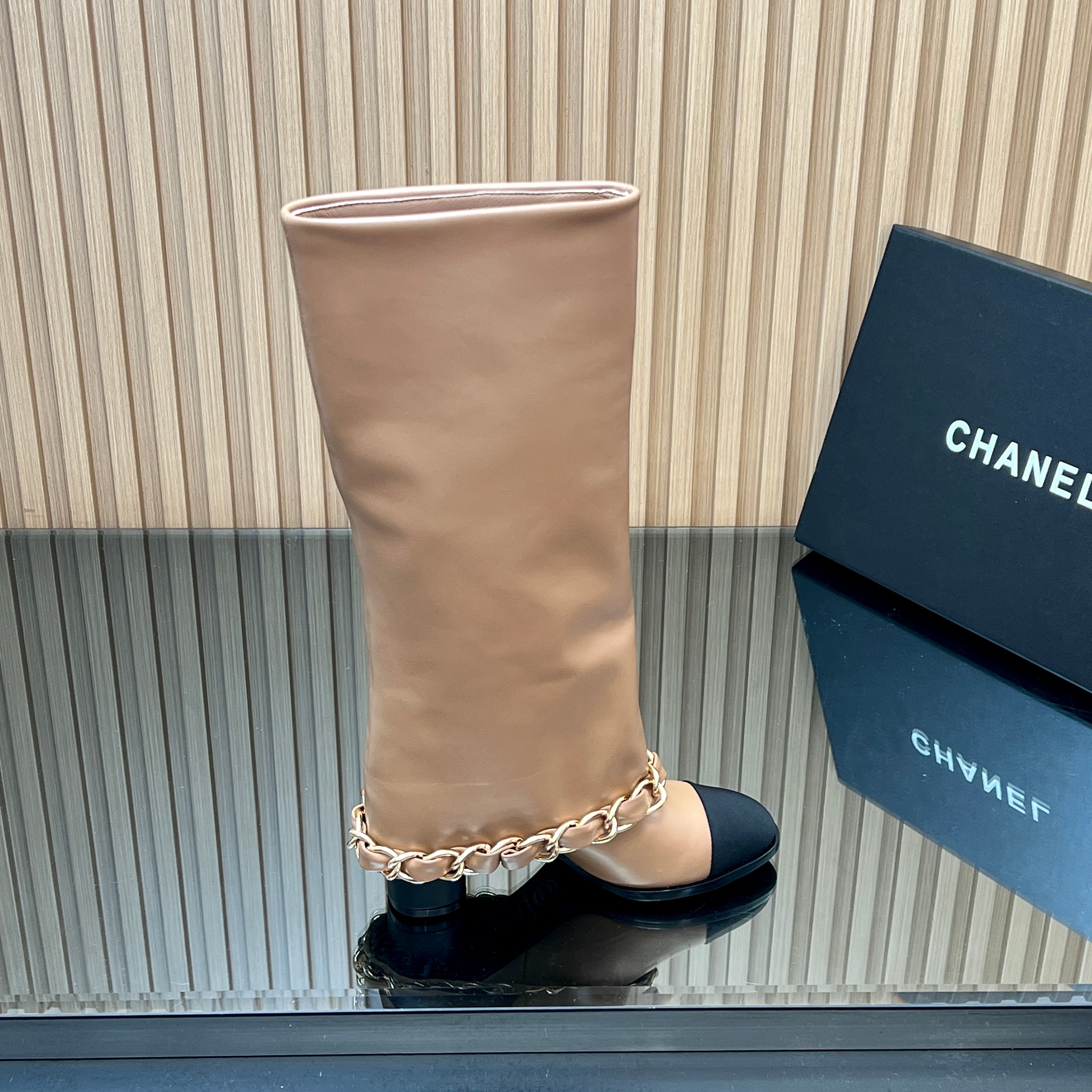 CHANEL 25S KNEE-HIGH HEELED BOOTS 65MM IN BEIGE CALFSKIN GOLD HARDWARE