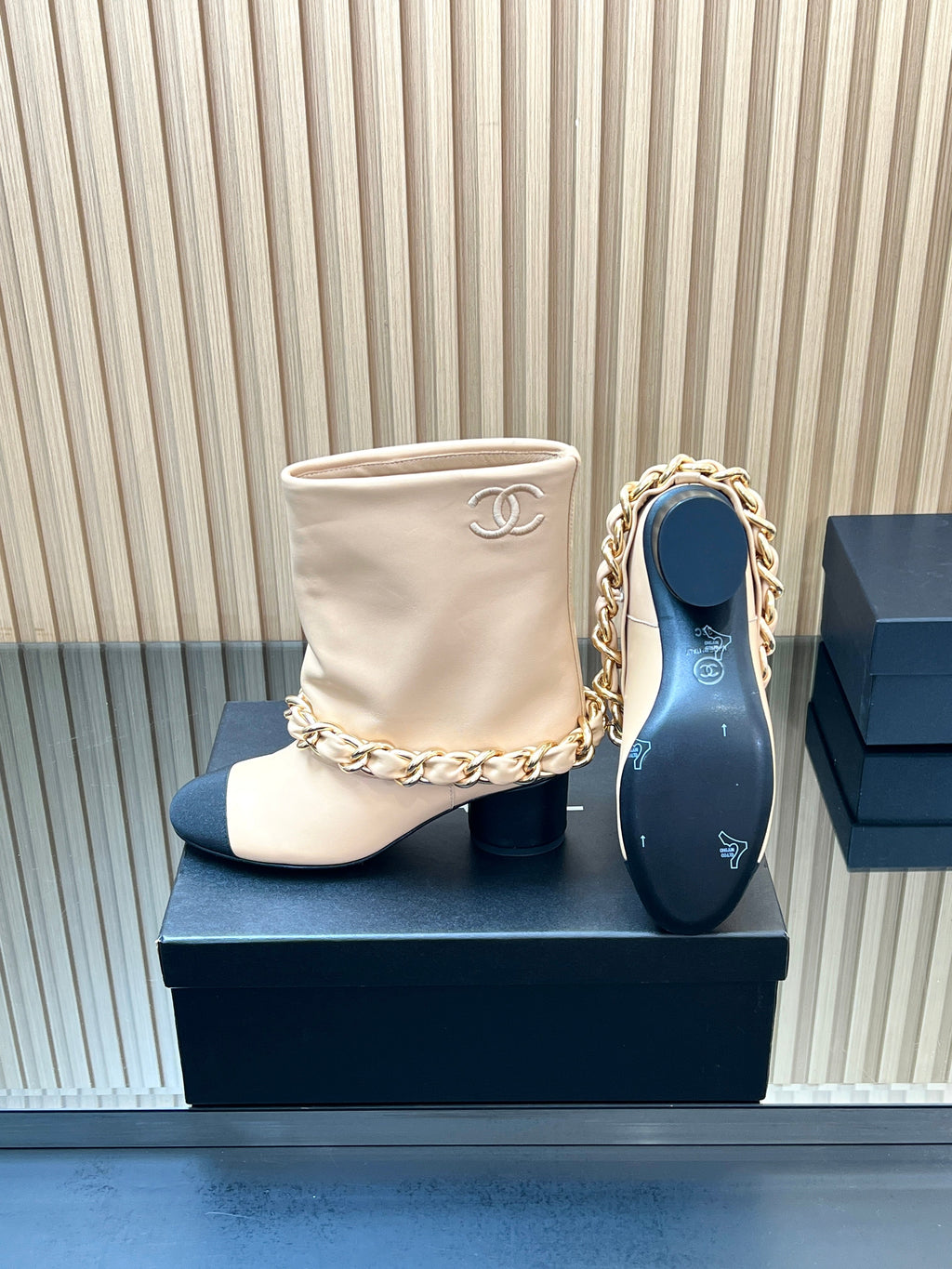 CHANEL 25S LOW BOOTS 65MM IN BEIGE CALFSKIN GOLD HARDWRE