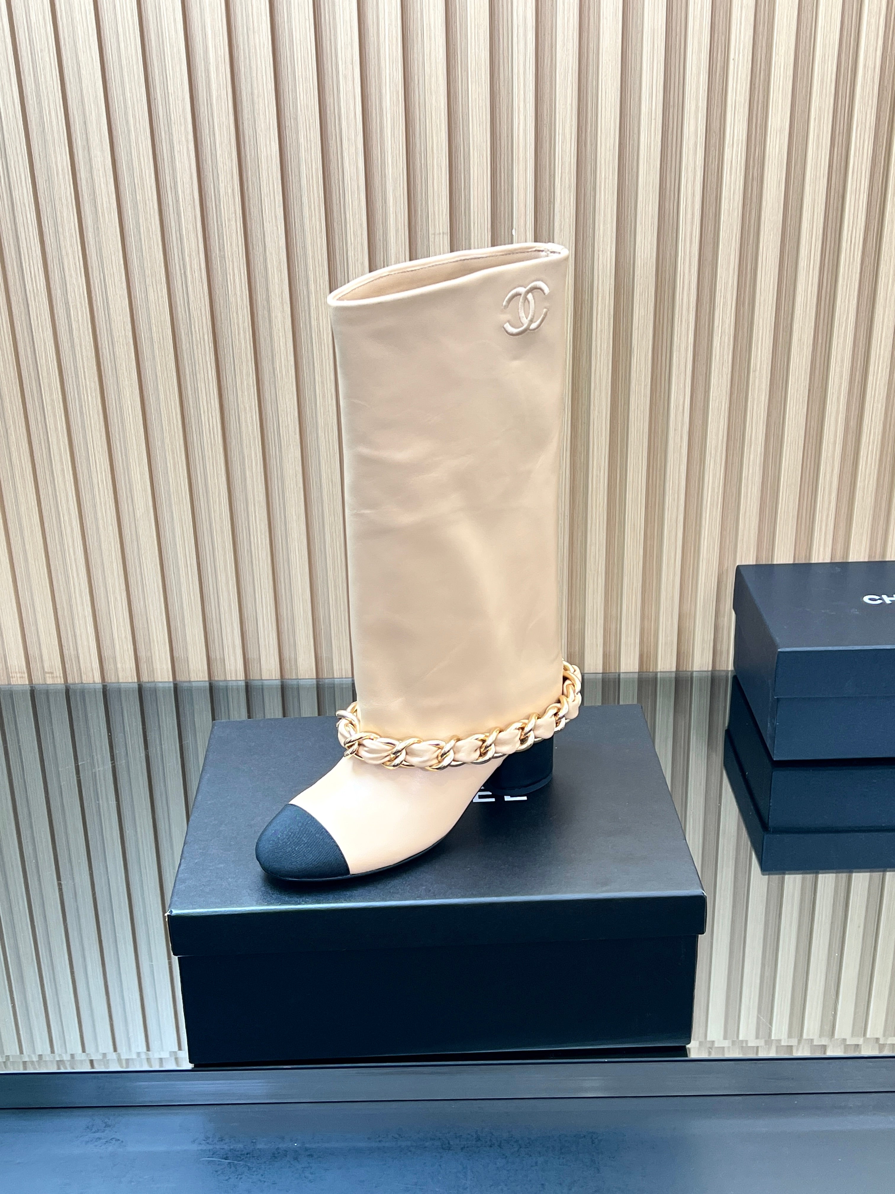 CHANEL 25S HIGH BOOTS 65MM IN BEIGE CALFSKIN GOLD HARDWARE