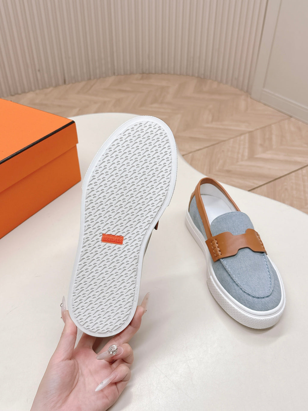 HERMES 25S SLIP-ON IN BLUE DENIM AND BROWN LAMBSKIN