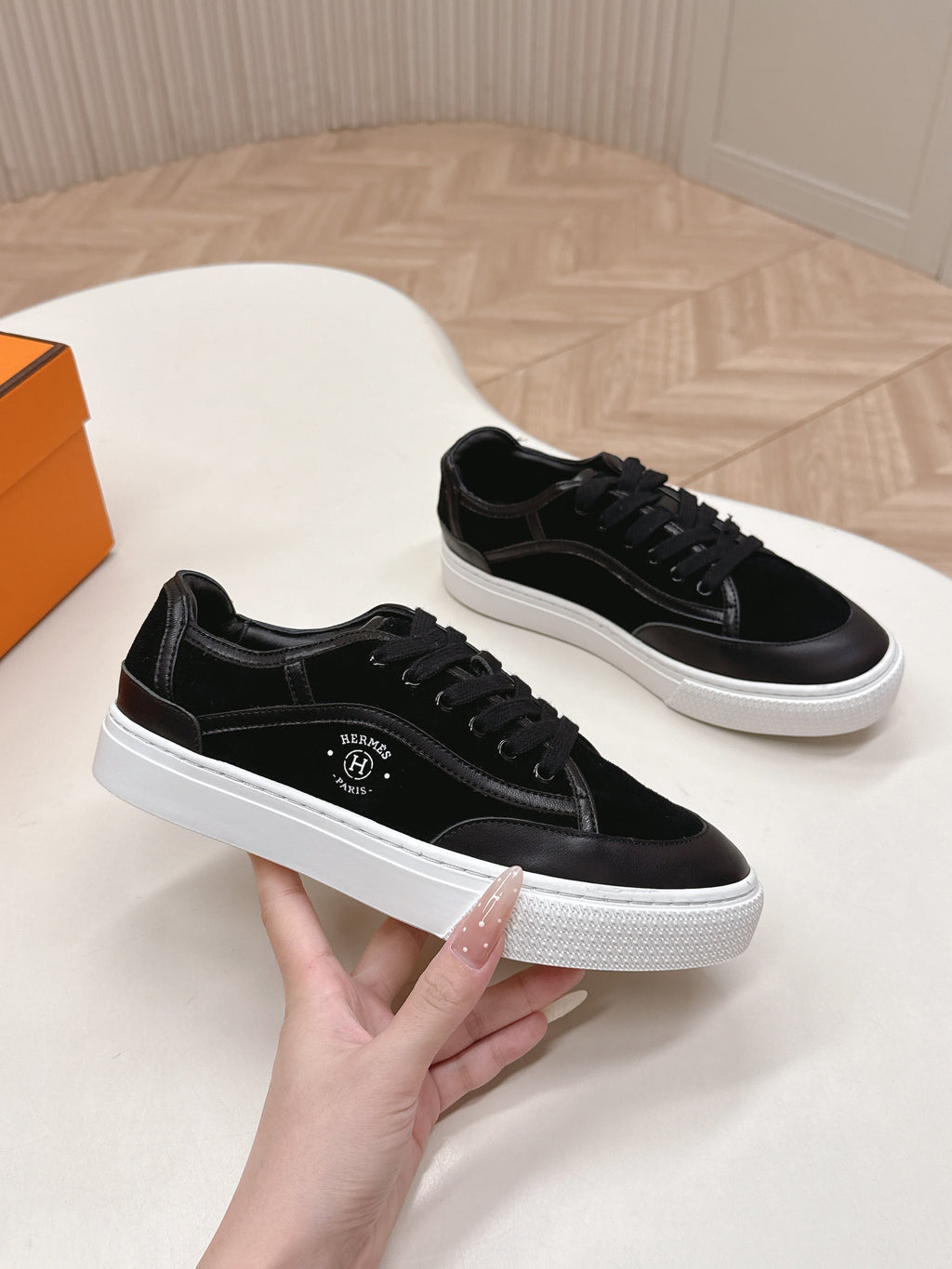 HERMES 25S SNEAKER LOW SPORTS IN BLACK SUEDE MIX LAMBSKIN