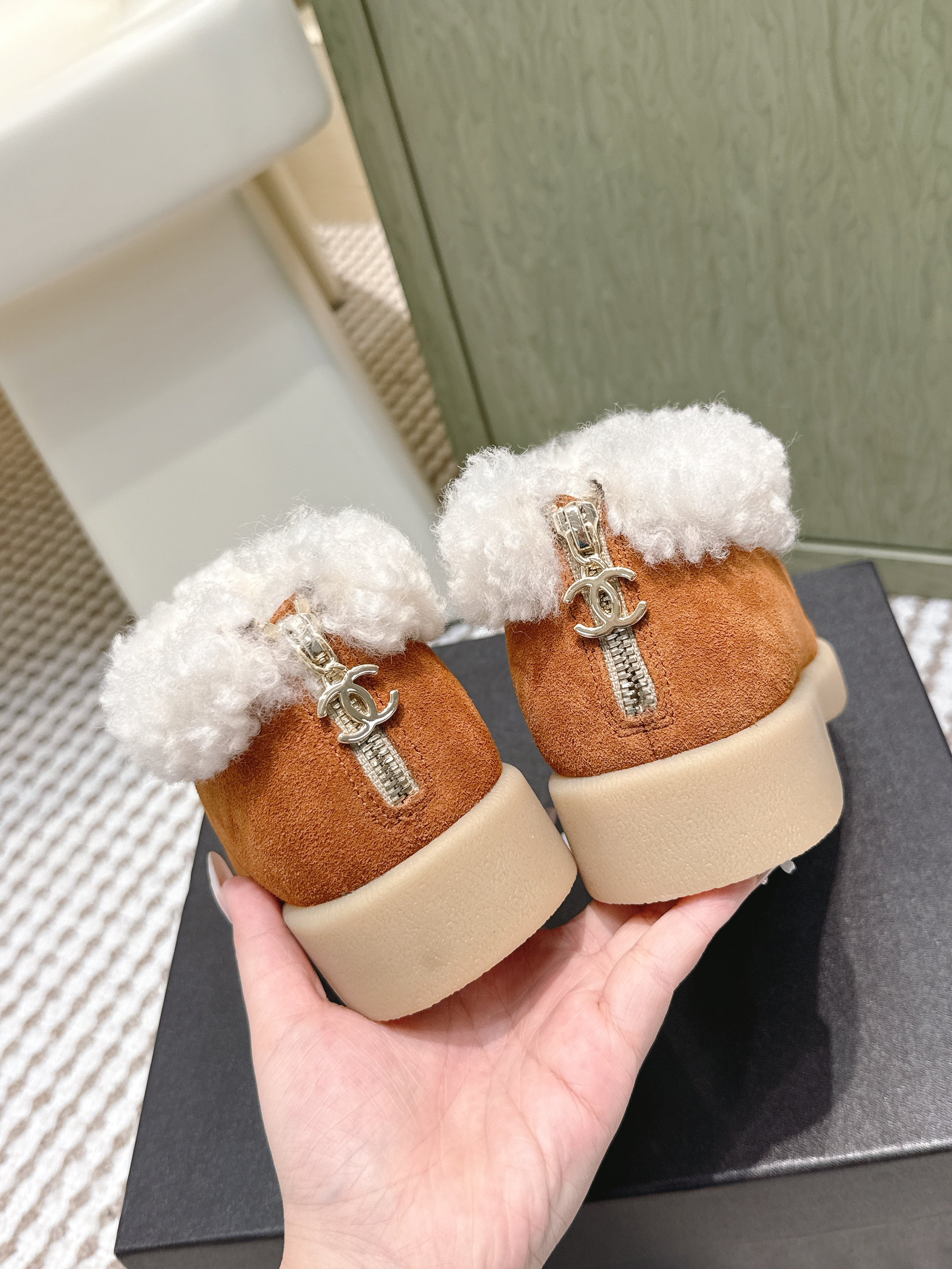 CHANEL 25S SHORT SUEDE BOOTS IN CARAMEL AND BLACK WITH SHEEPSKIN LINING
