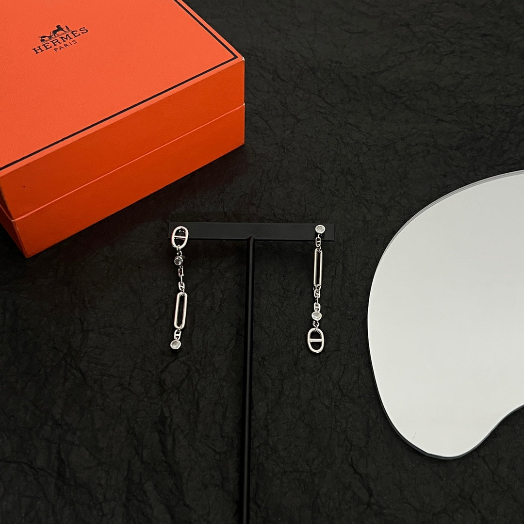 18K Chaine D'ancre Chaos Hermes Earrings