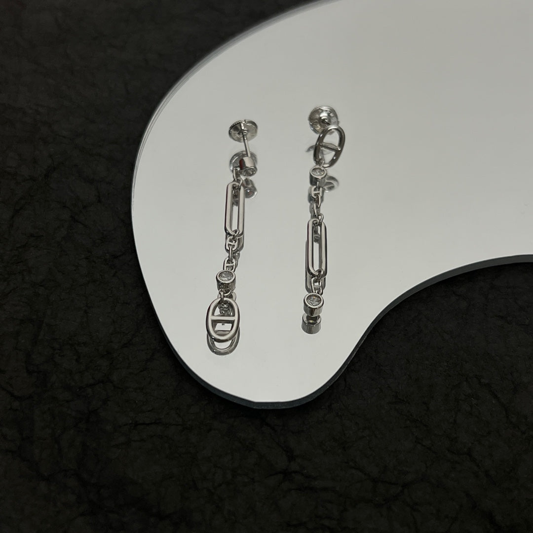 18K Chaine D'ancre Chaos Hermes Earrings