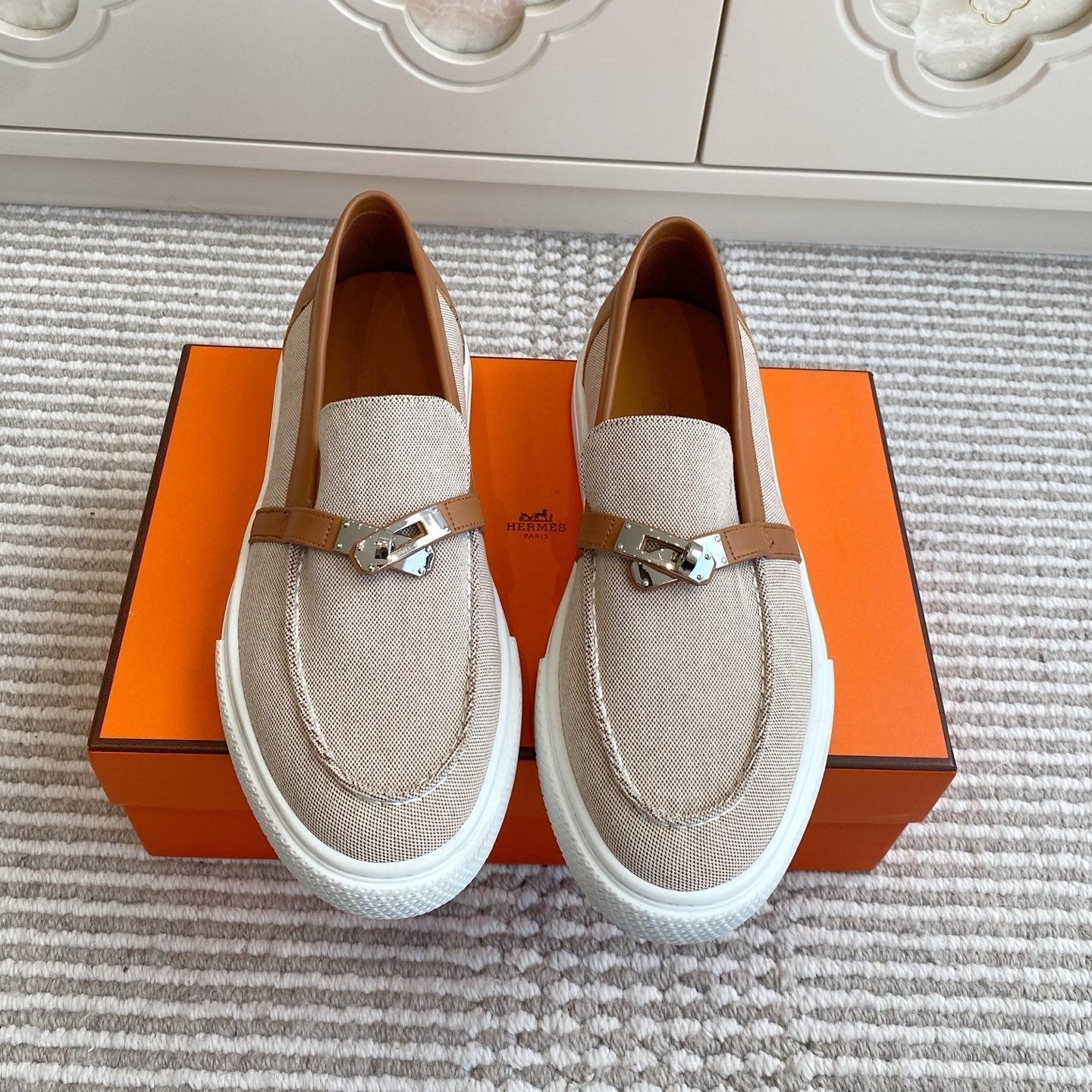 HERMES 25S SLIP-ON IN LIGHT BEIGE CANVAS AND BROWN LAMBSKIN WITH SILVER HARDWARE