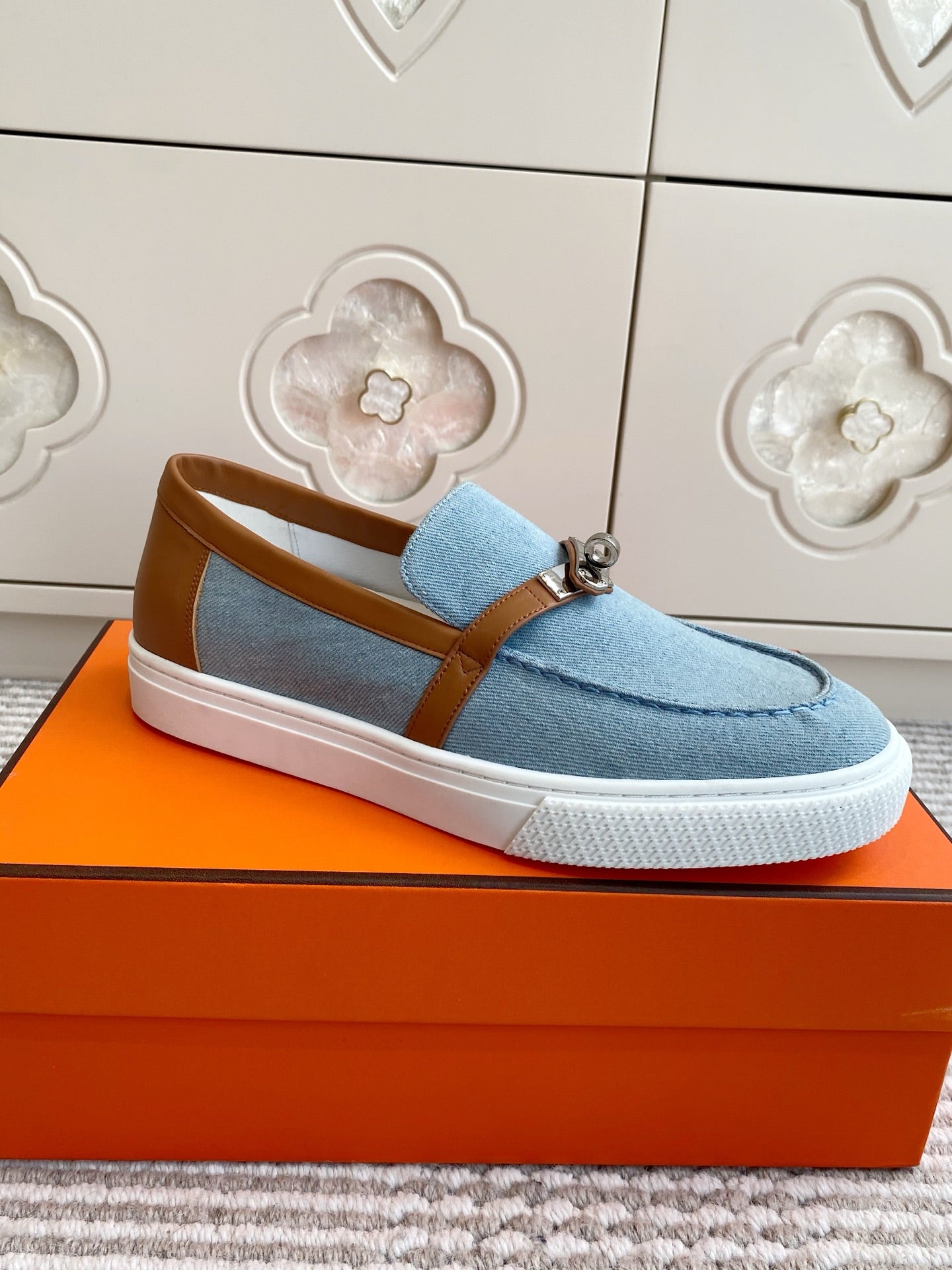 HERMES 25S SLIP-ON IN SKY BLUE CANVAS AND BROWN LAMBSKIN WITH SILVER HARDWARE