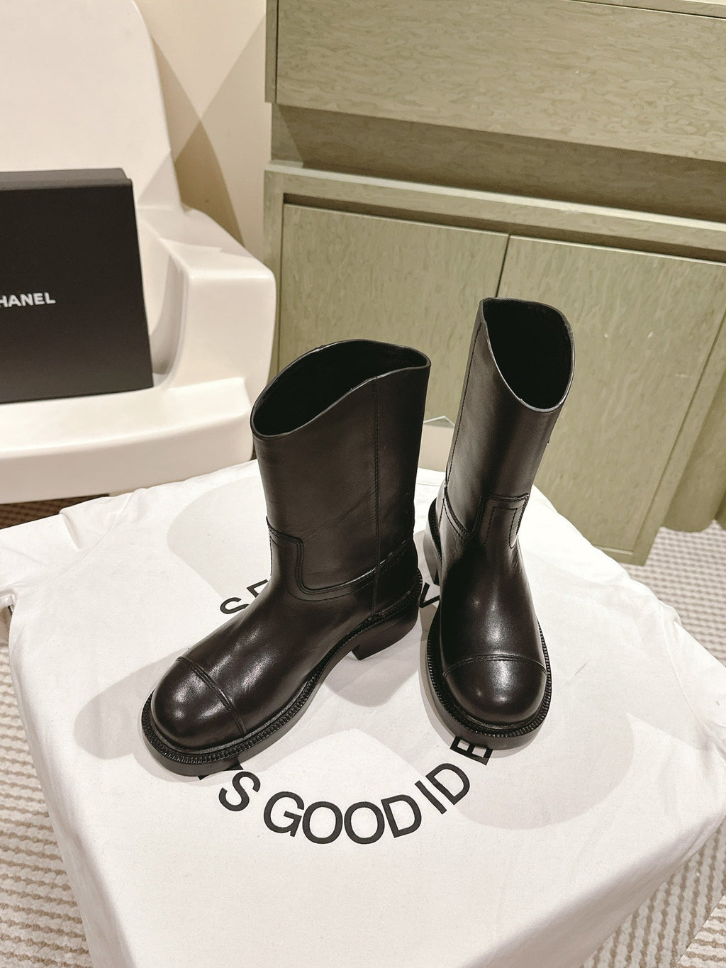 CHANEL SHORT BOOTS BROWN CALFSKIN