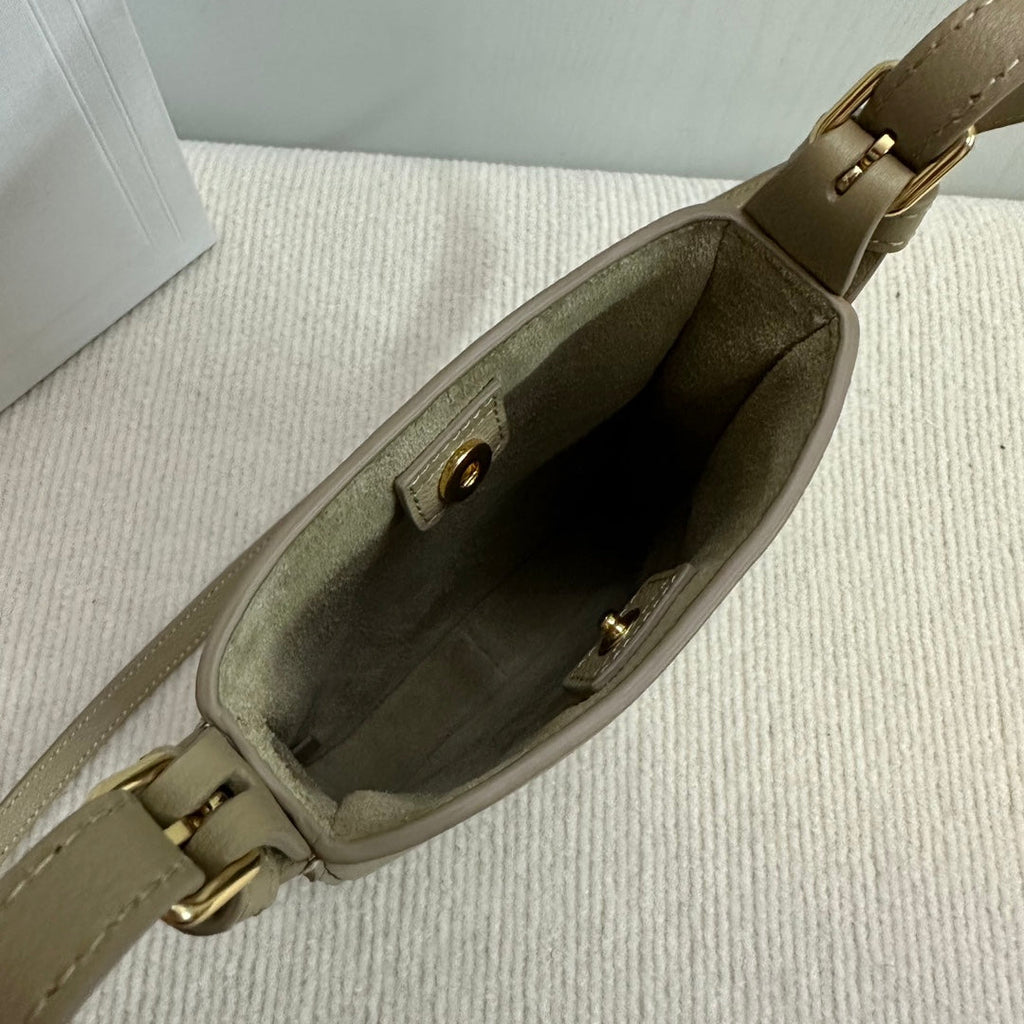 CELINE PHONE POUCH HELOISE 19 IN DONKEY BROWN SUPPLE CALFSKIN